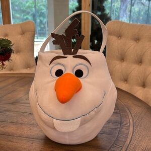 EUC Disney Olaf Plush Basket - White and Orange